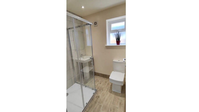 Dunkirk Student:   Brailsford Road - 6 Bedroom modern - Thumbnail 10